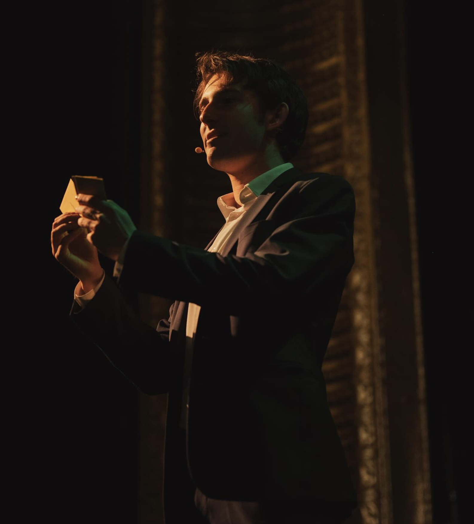 Mysterious Maks Secrets